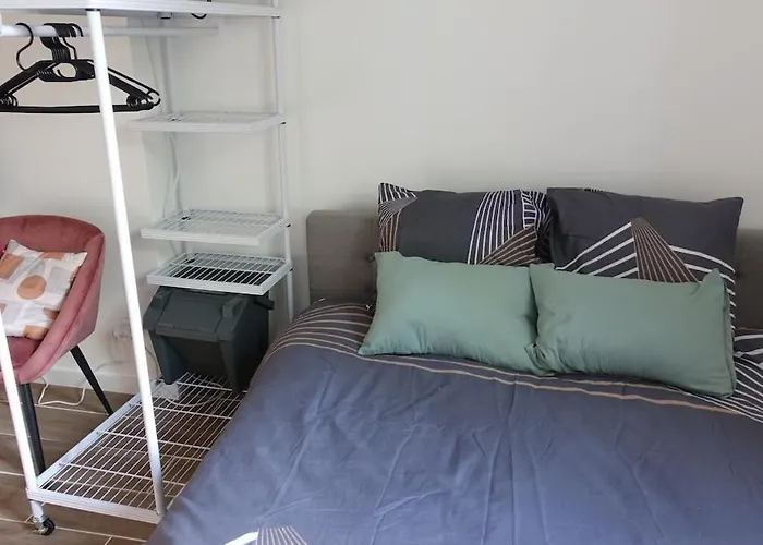 Central, Cozy And Warm *